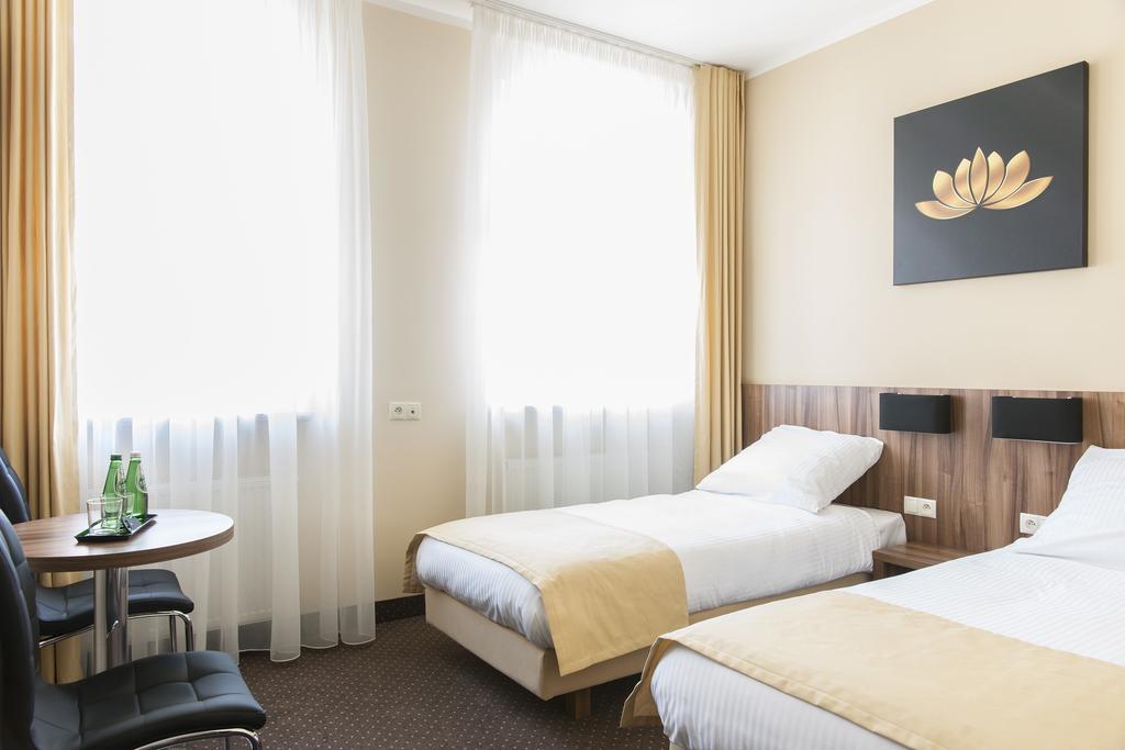 Mandala Hostel & Apartments Poznan Ruang foto